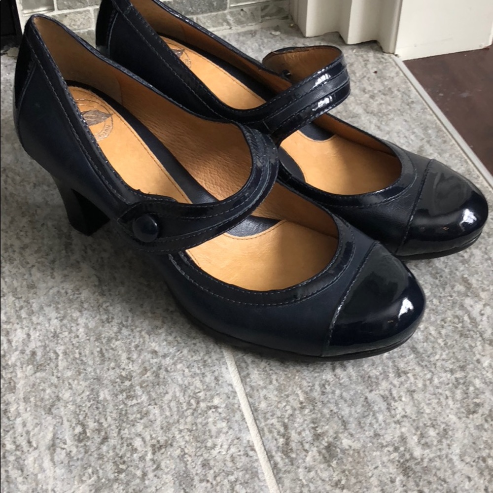 Nurture Comfort Navy Patent and Leather Heel